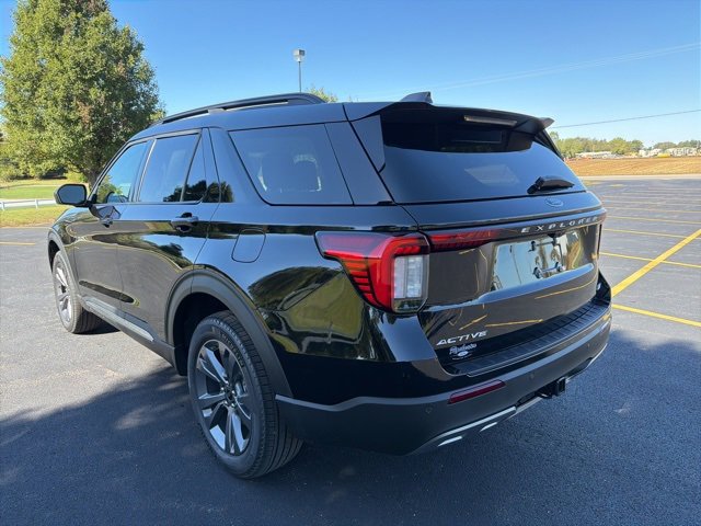 New 2025 Ford Explorer Active image 7