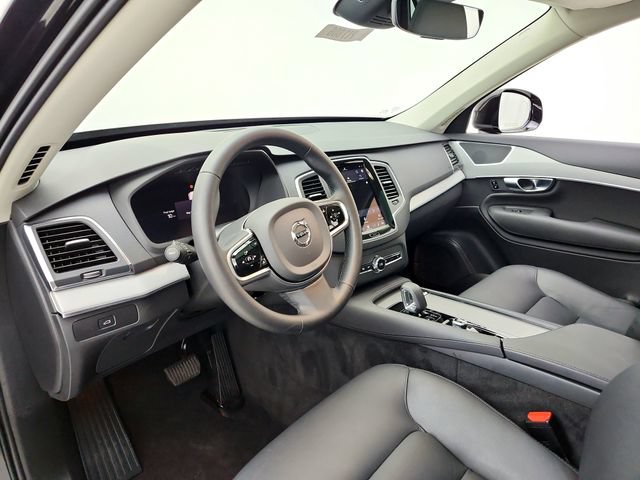Certified 2025 Volvo XC90 B5 Core w/ Protection Package Premier AWD/4WD image 16