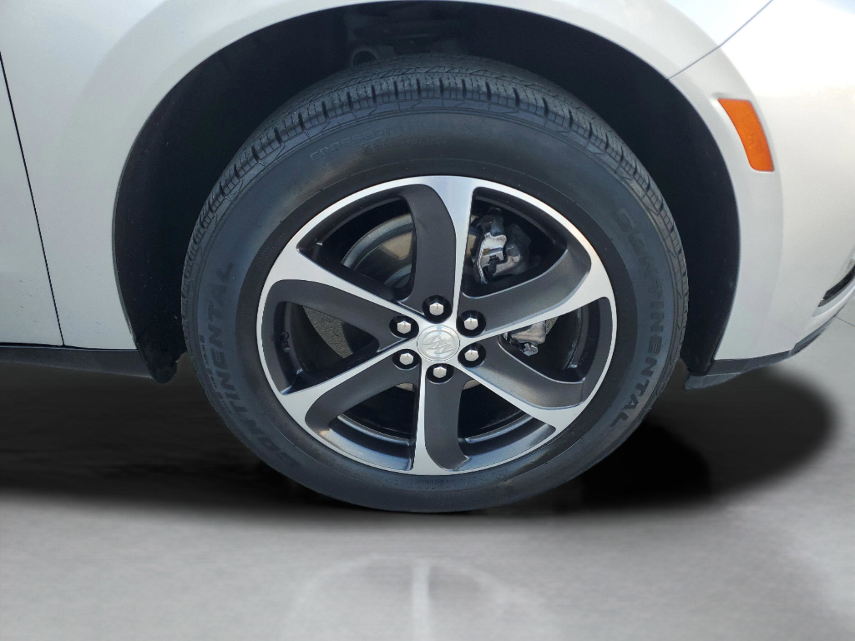 Used 2022 Buick Enclave Essence w/ Sport Touring Edition image 6