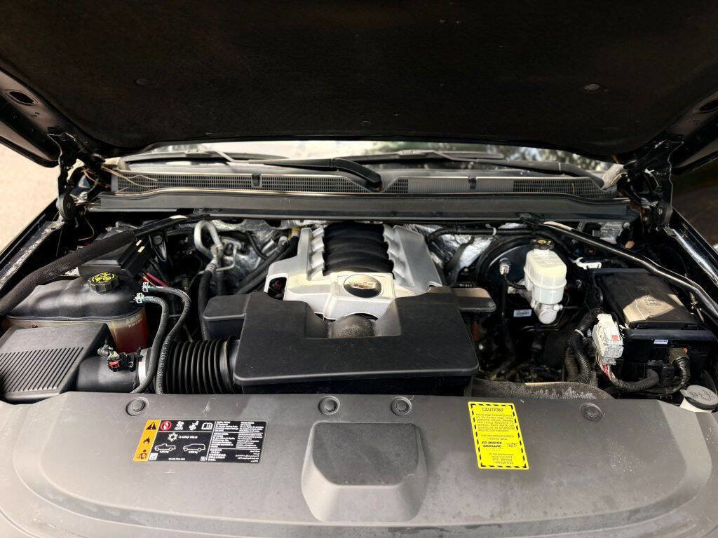 Used 2017 Cadillac Escalade ESV Premium Luxury image 11