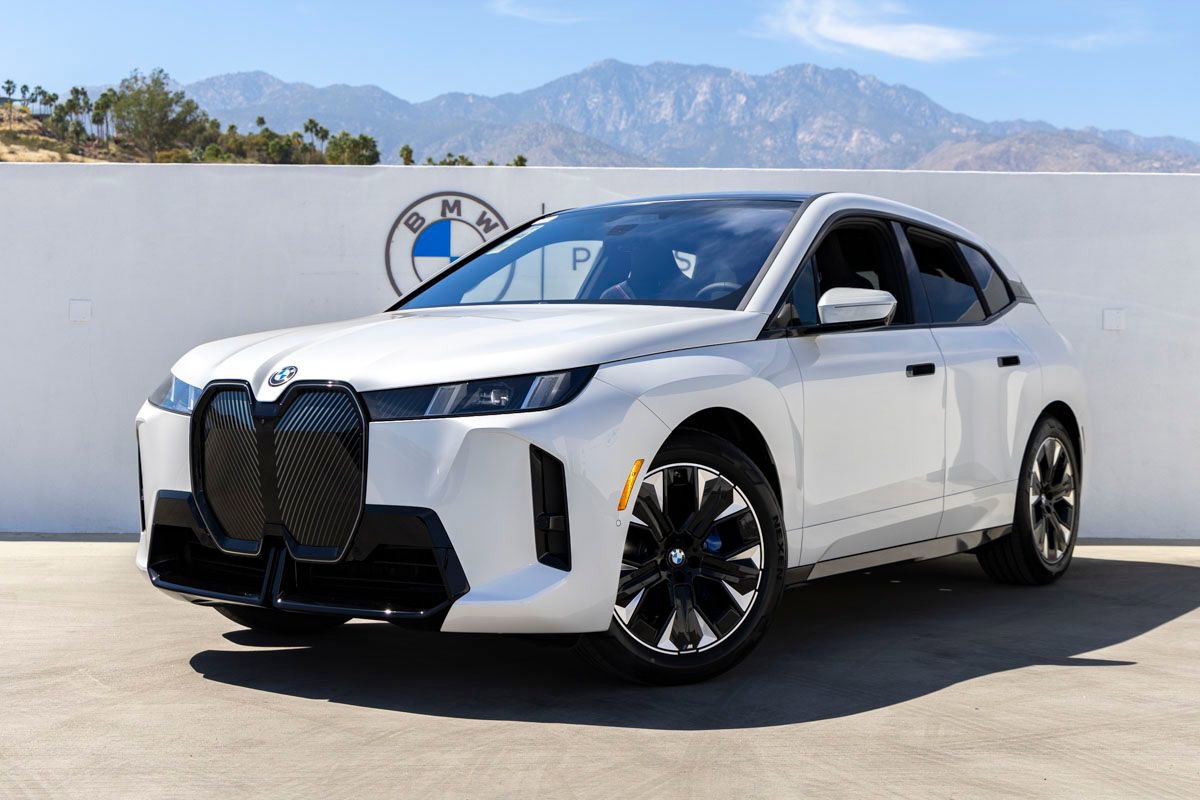 New 2026 BMW iX xDrive45 w/ M Sport Package image 8