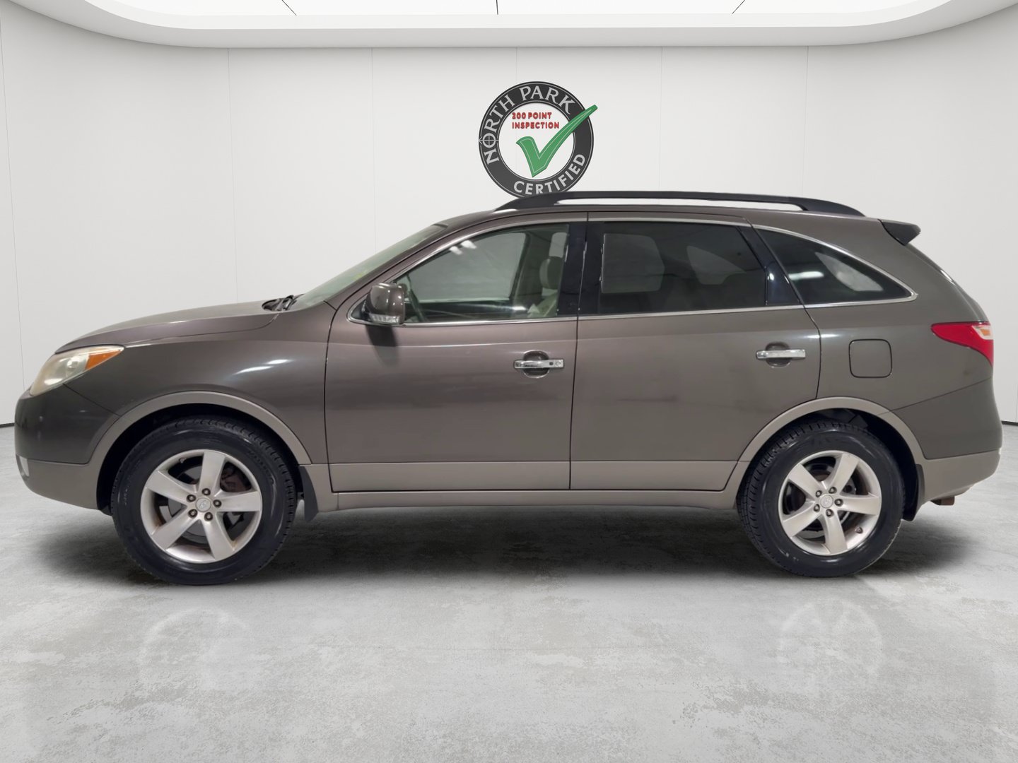 Used 2009 Hyundai Veracruz Limited w/ Navigation Pkg 4 AWD/4WD image 2