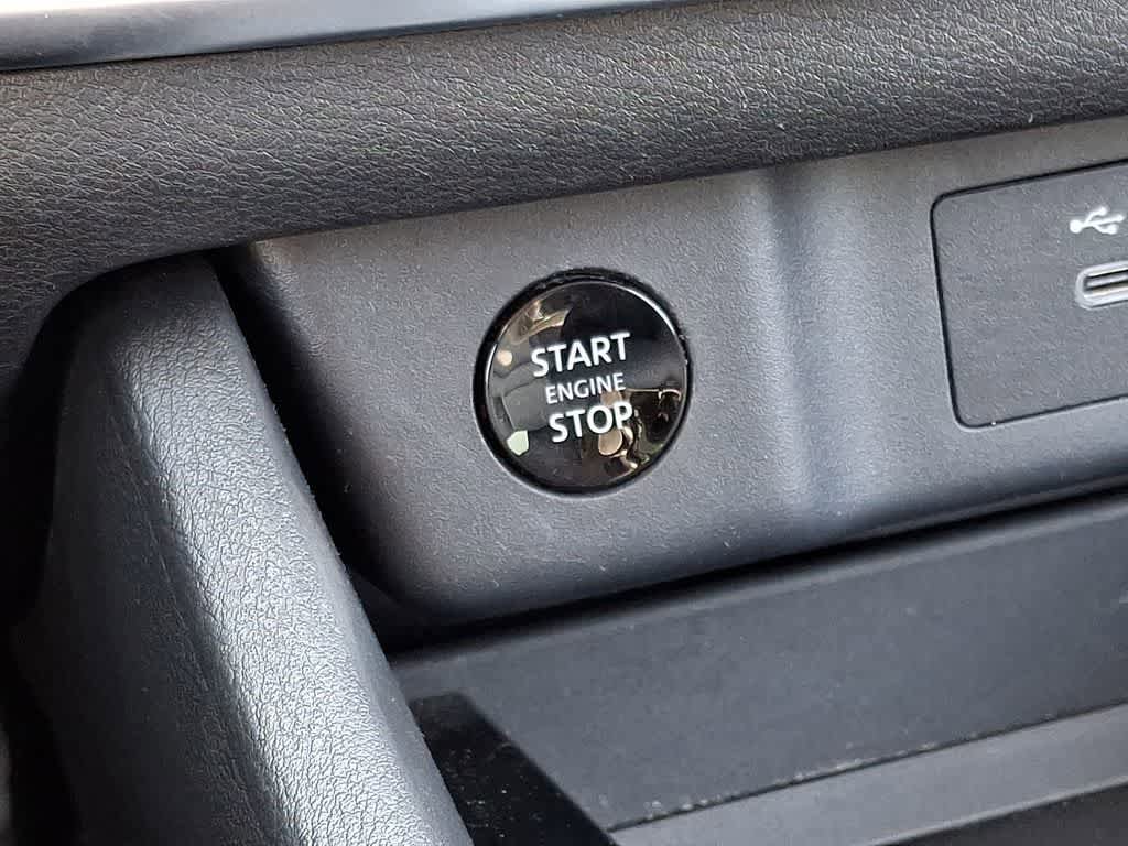 Used 2025 Nissan Rogue SV FWD image 20