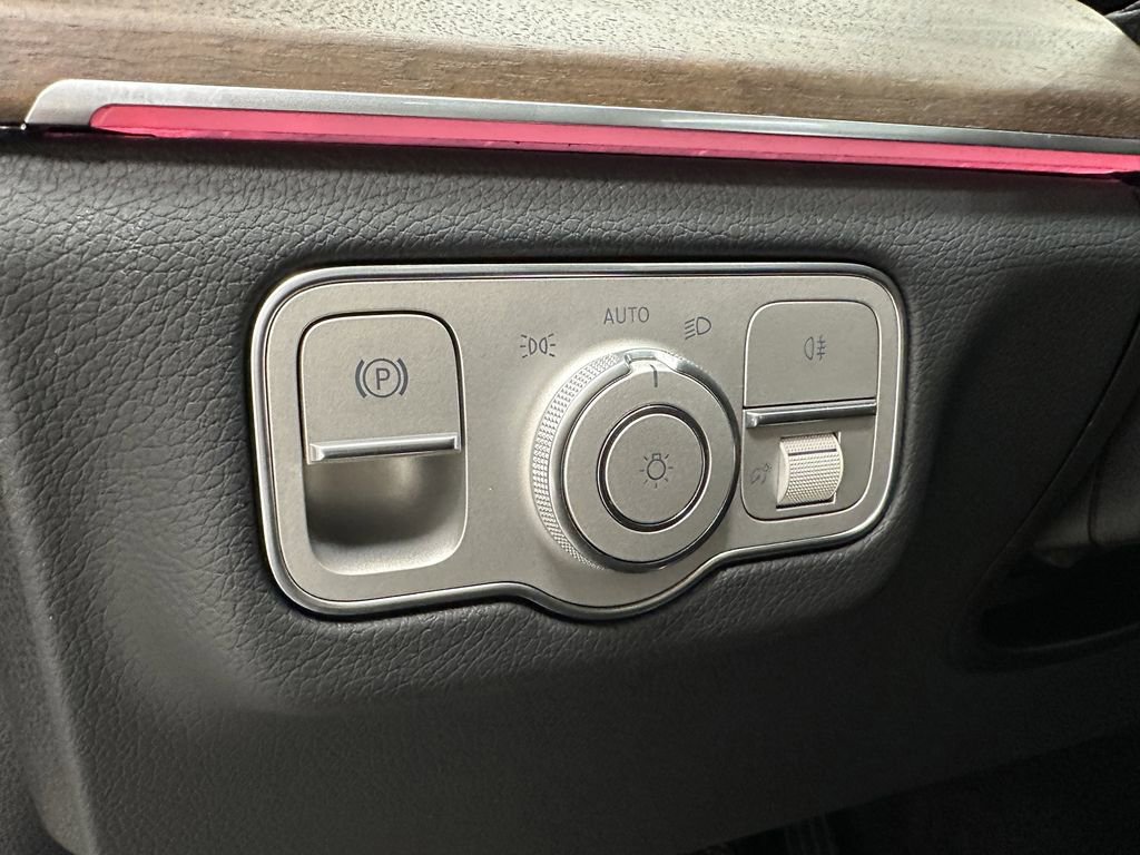 New 2026 Mercedes-Benz GLS 450 4MATIC image 37