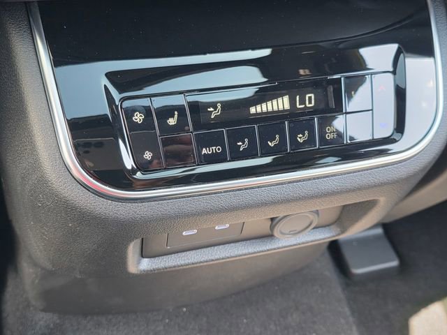 New 2026 Nissan Armada Platinum Reserve w/ Accent Package AWD/4WD image 30