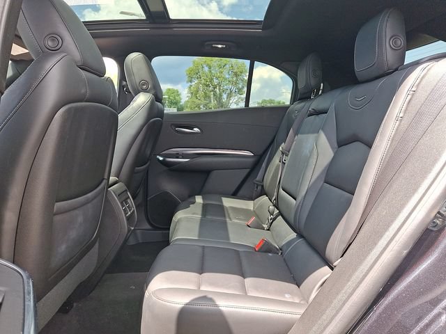 Used 2023 Cadillac XT4 Luxury w/ Cold Weather Package AWD/4WD image 8