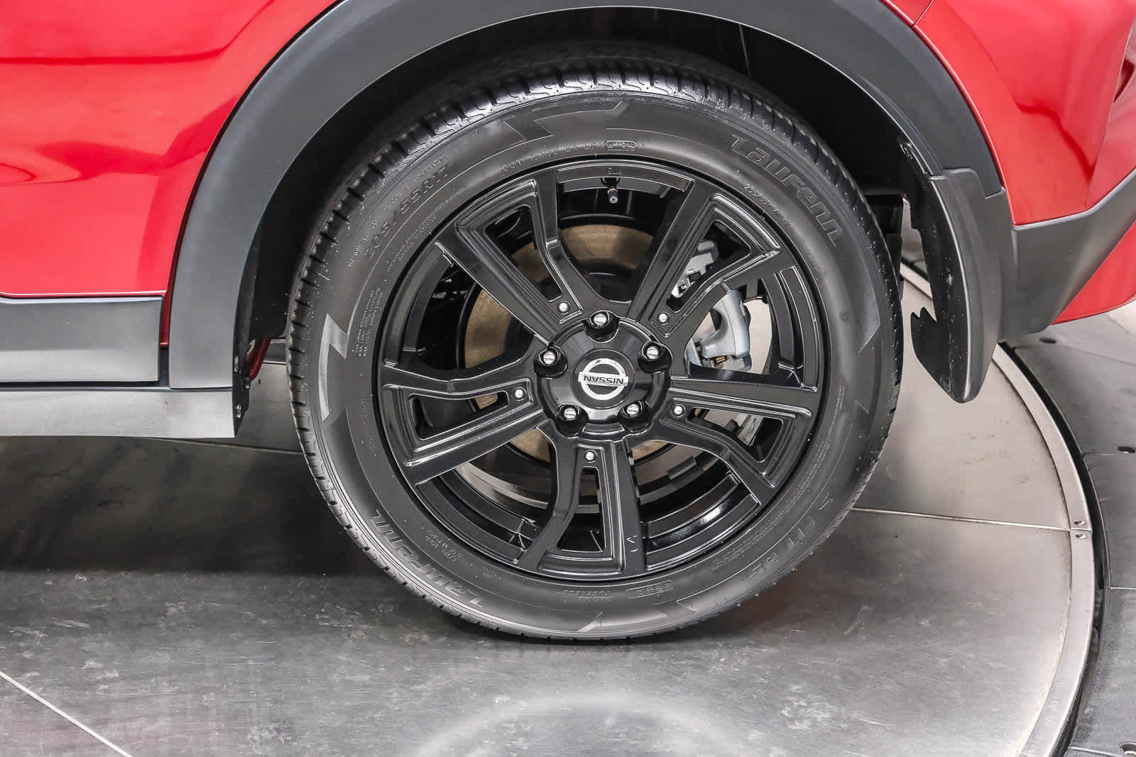 Used 2021 Nissan Kicks SR w/ SR Premium Package FWD image 9
