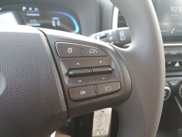 New 2026 Hyundai Venue SE image 20