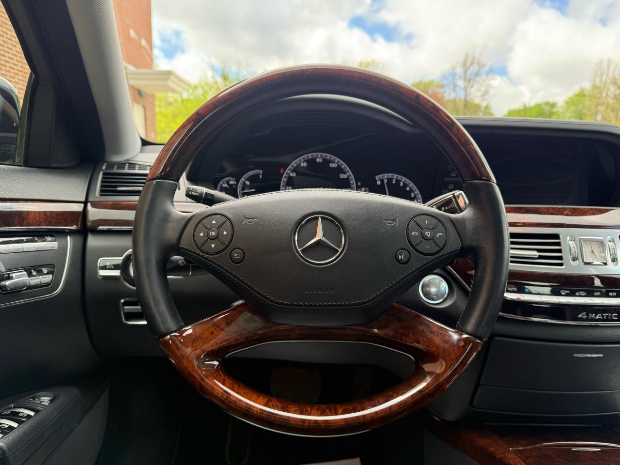 Used 2013 Mercedes-Benz S 550 4MATIC image 24