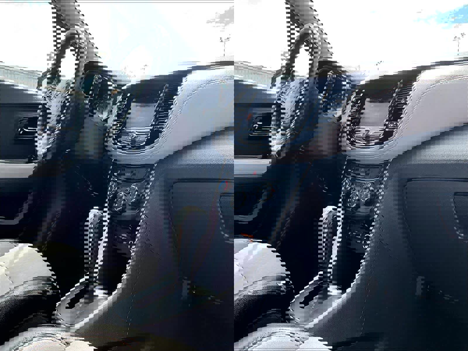 Used 2022 Chevrolet Trax LT w/ LT Convenience Package AWD/4WD image 14