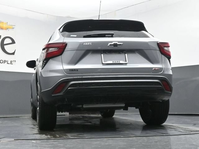 New 2026 Chevrolet Trax RS w/ Sunroof Package FWD image 32