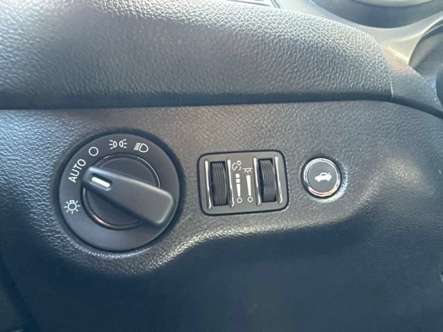 Used 2023 Dodge Challenger GT RWD image 13