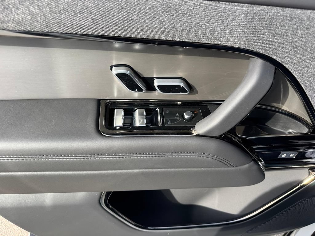 New 2026 Land Rover Range Rover Sport SE AWD/4WD image 16