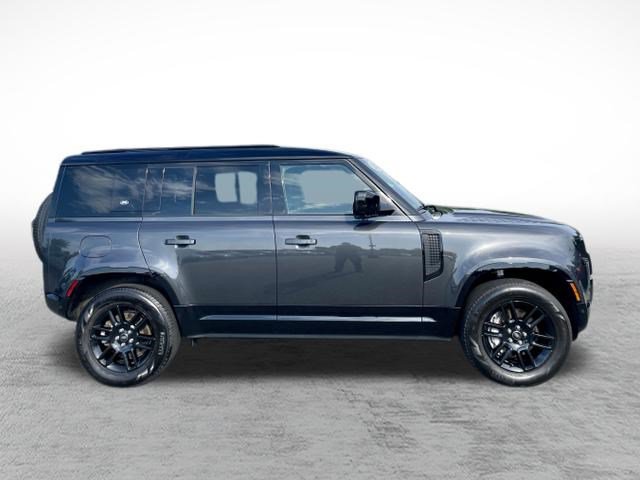Certified 2024 Land Rover Defender 110 X-Dynamic SE AWD/4WD image 4