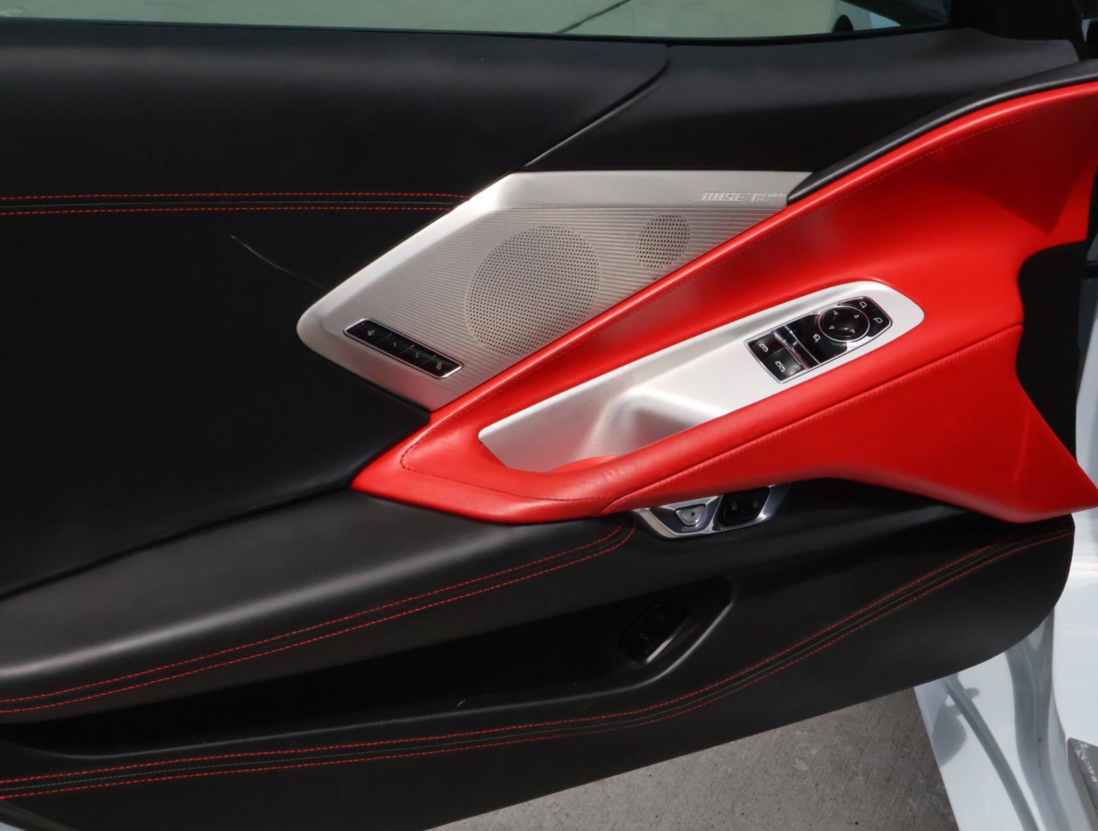 Used 2024 Chevrolet Corvette Stingray Premium Cpe w/ Z51 Performance Package RWD image 14