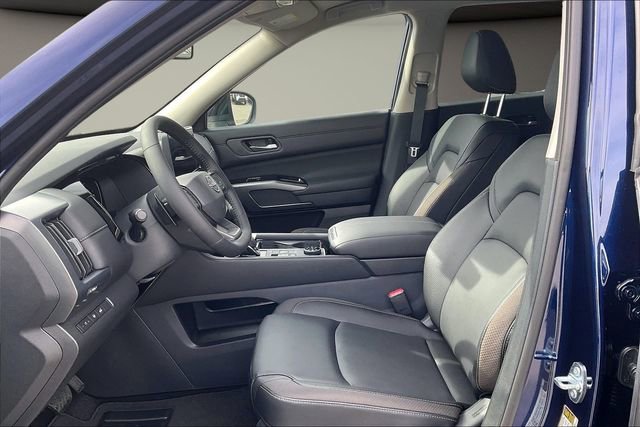 New 2026 Nissan Pathfinder SL image 7
