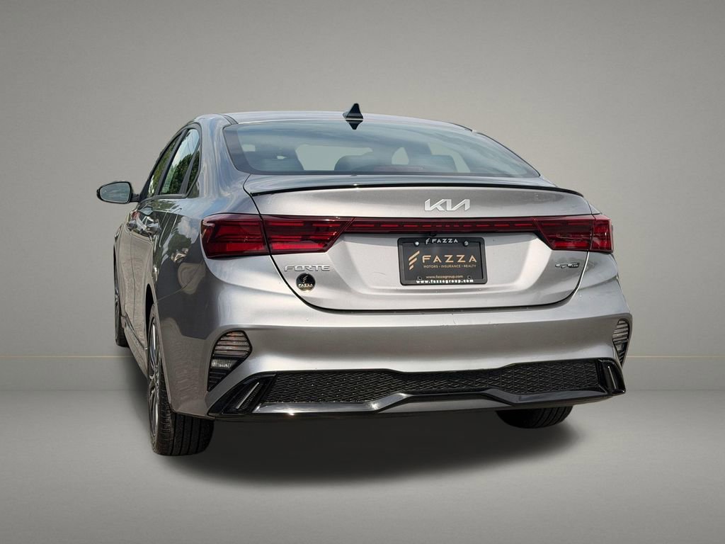 Used 2023 Kia Forte GT-Line FWD image 3