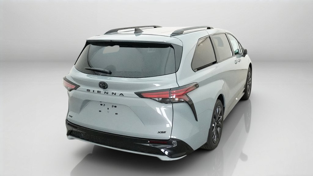 New 2026 Toyota Sienna XSE FWD image 11