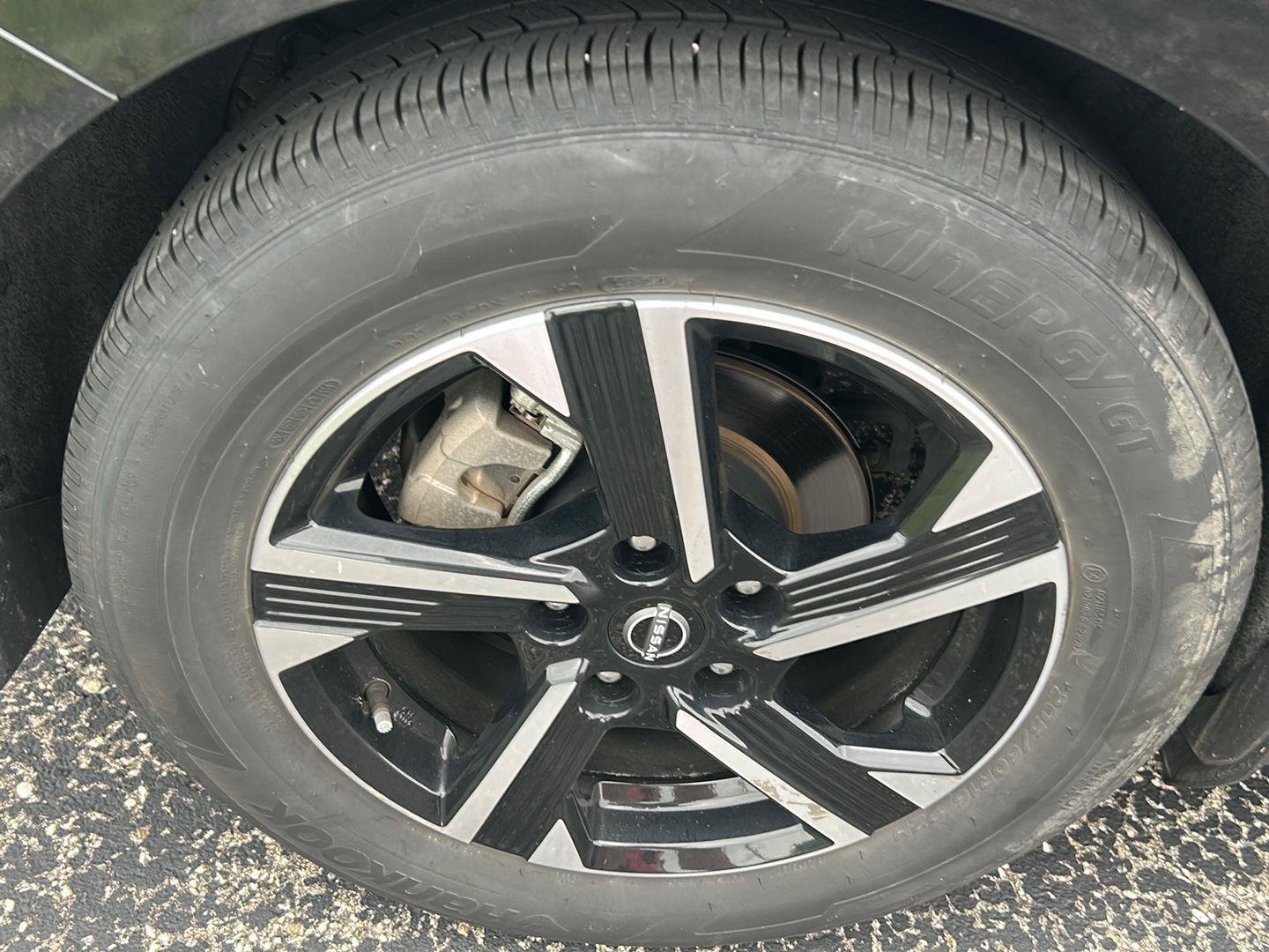 Used 2025 Nissan Sentra SV w/ All-Weather Package FWD image 21