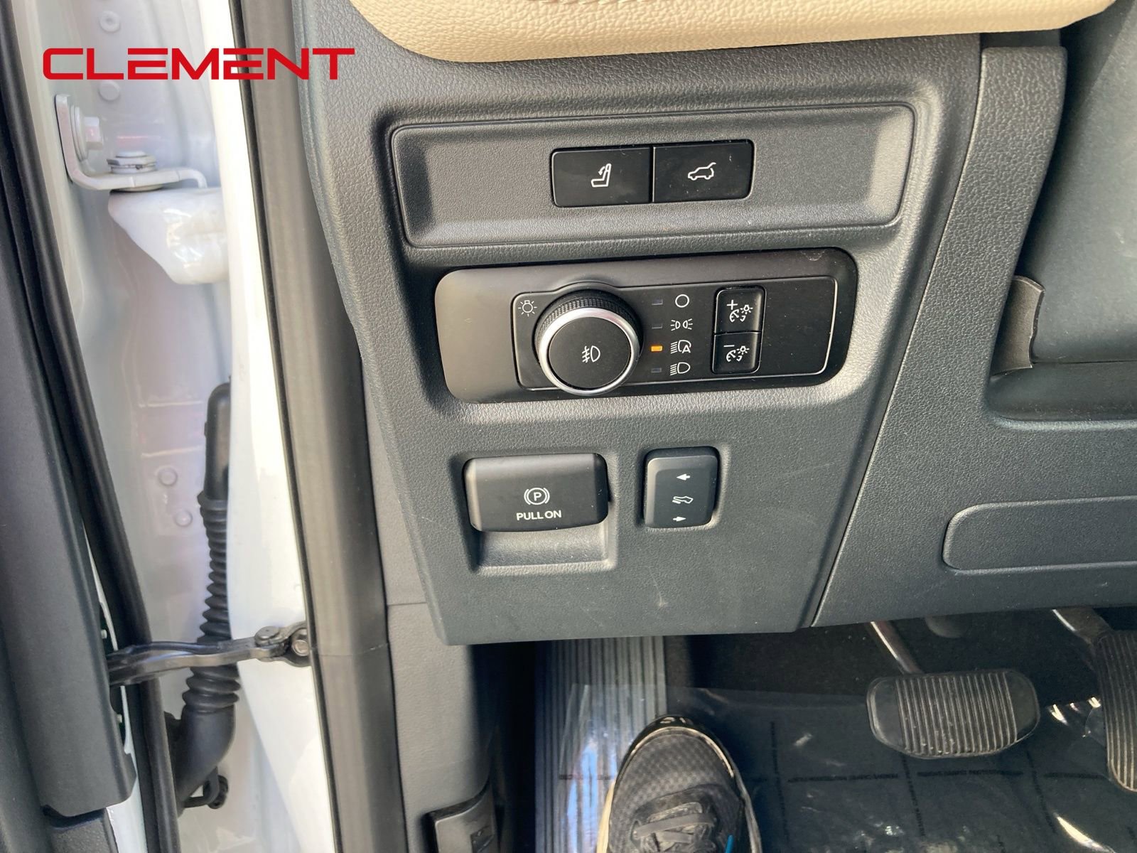 Used 2024 Ford Expedition Limited image 14