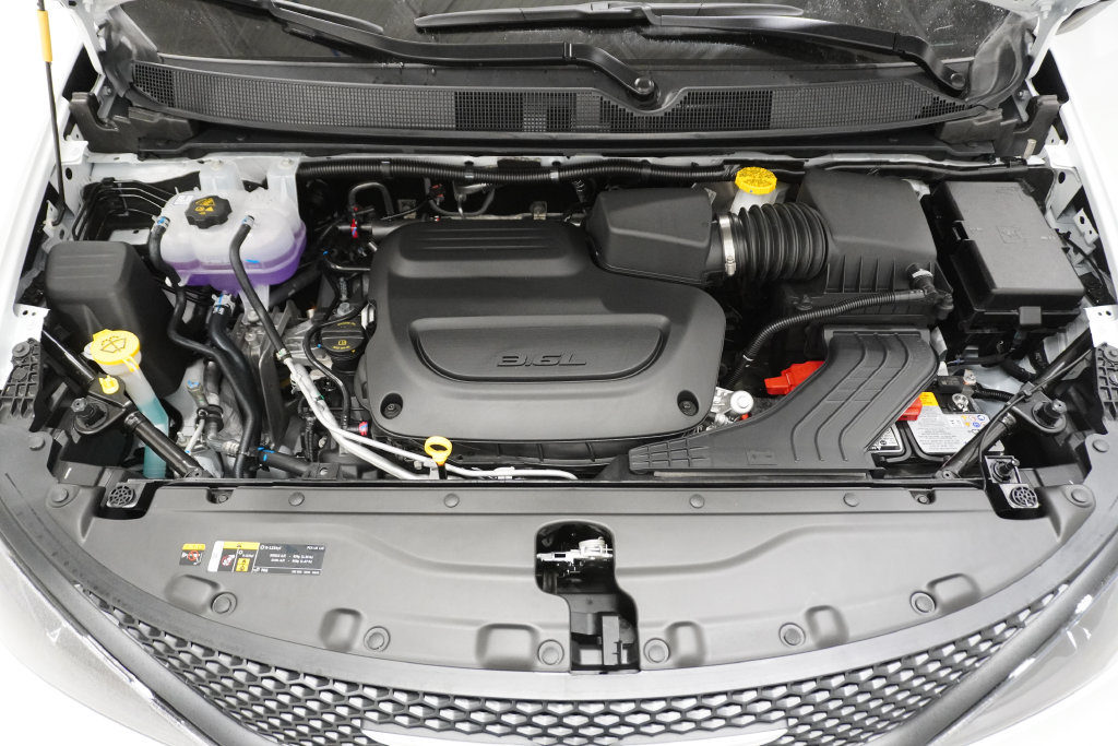 New 2026 Chrysler Voyager LX FWD image 3