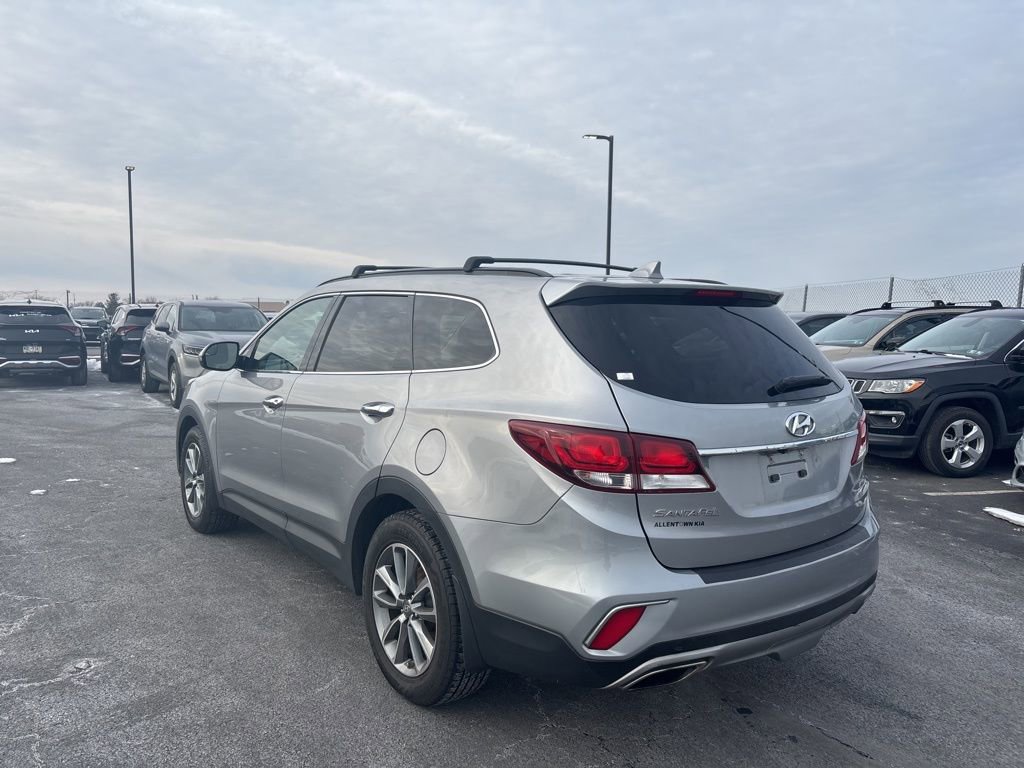Used 2017 Hyundai Santa Fe SE image 5
