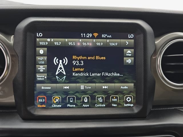 Used 2022 Jeep Wrangler Unlimited Sahara w/ Cold Weather Group AWD/4WD image 24