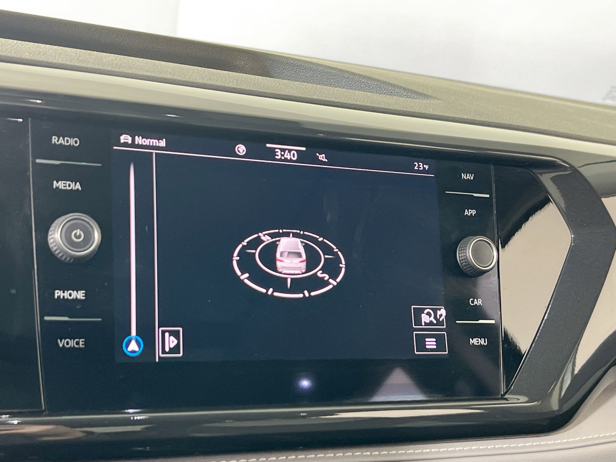 Used 2022 Volkswagen Taos SEL image 13