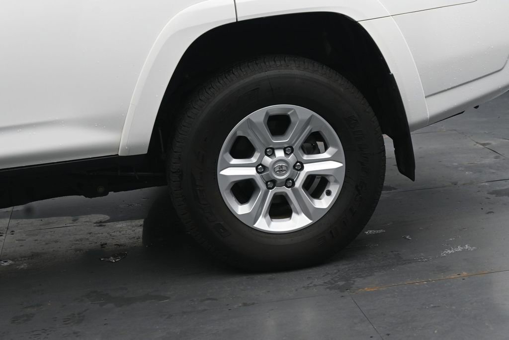 Used 2023 Toyota 4Runner SR5 Premium w/ Moonroof Package AWD/4WD image 13