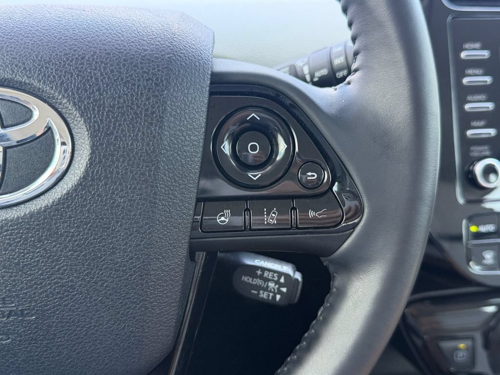 Used 2022 Toyota Prius XLE FWD image 22