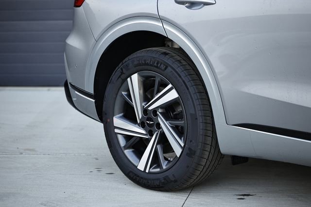 New 2026 Genesis GV70 3.5T Sport Advanced image 6