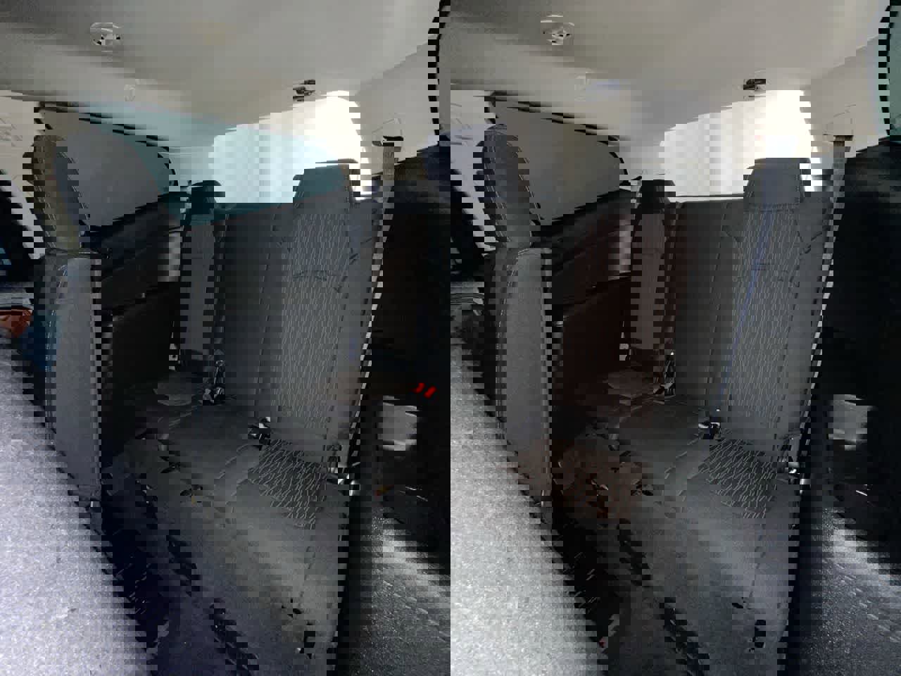 Used 2015 Chevrolet Traverse LT w/ Style and Technology Package image 22