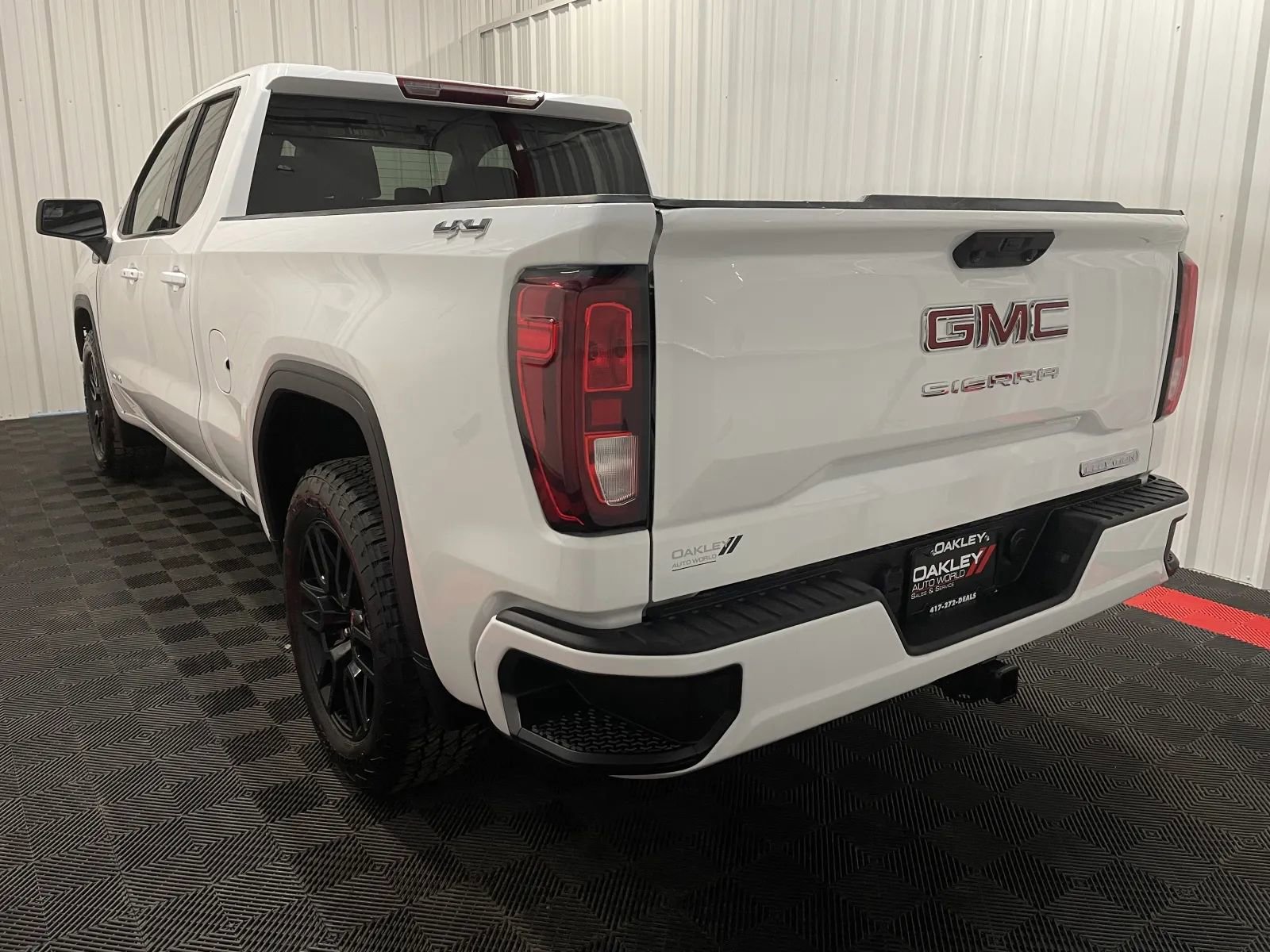 Used 2024 GMC Sierra 1500 Elevation image 14