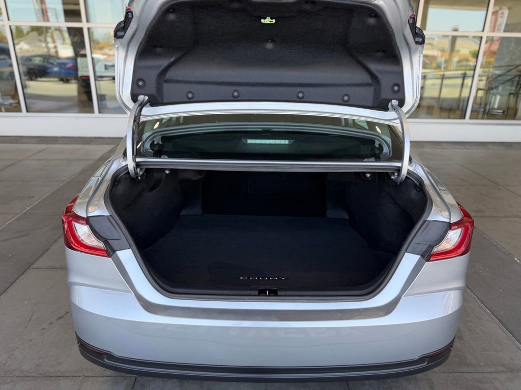 Certified 2025 Toyota Camry LE FWD image 14