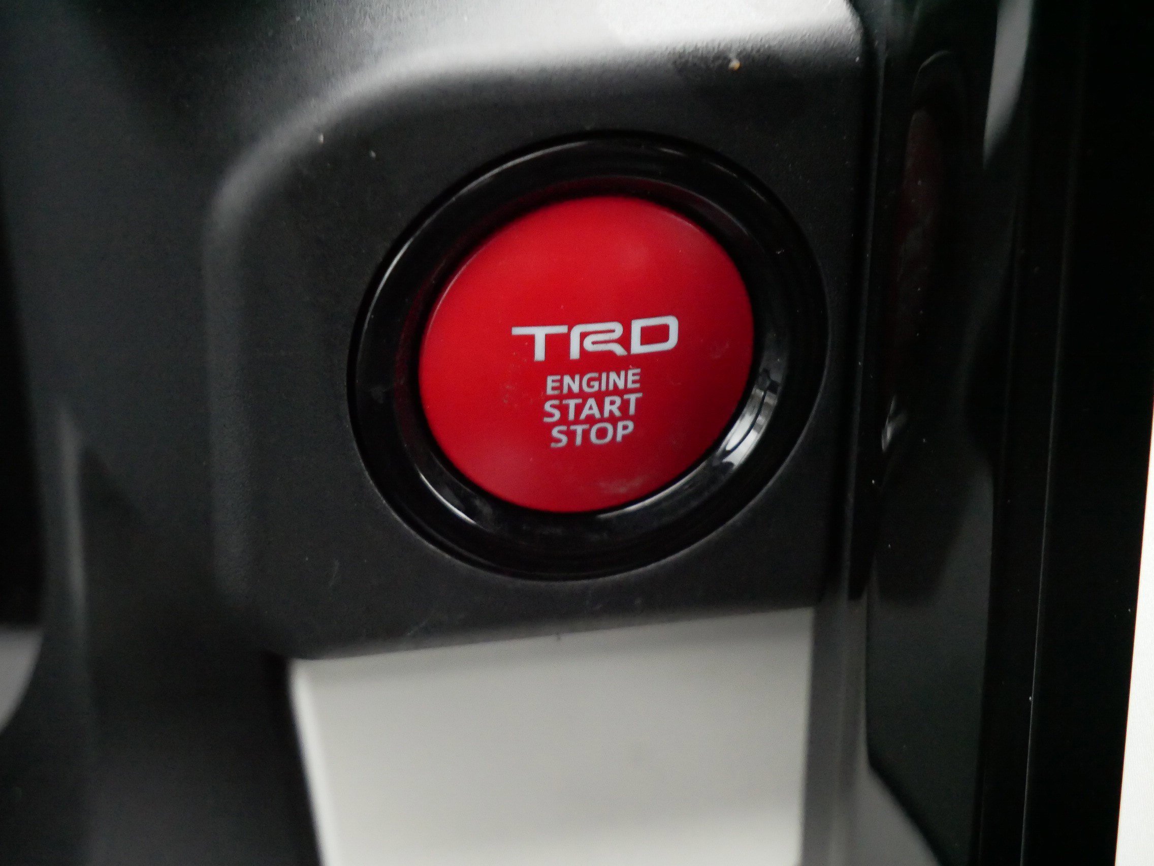 Certified 2024 Toyota Tacoma TRD Off-Road AWD/4WD image 27