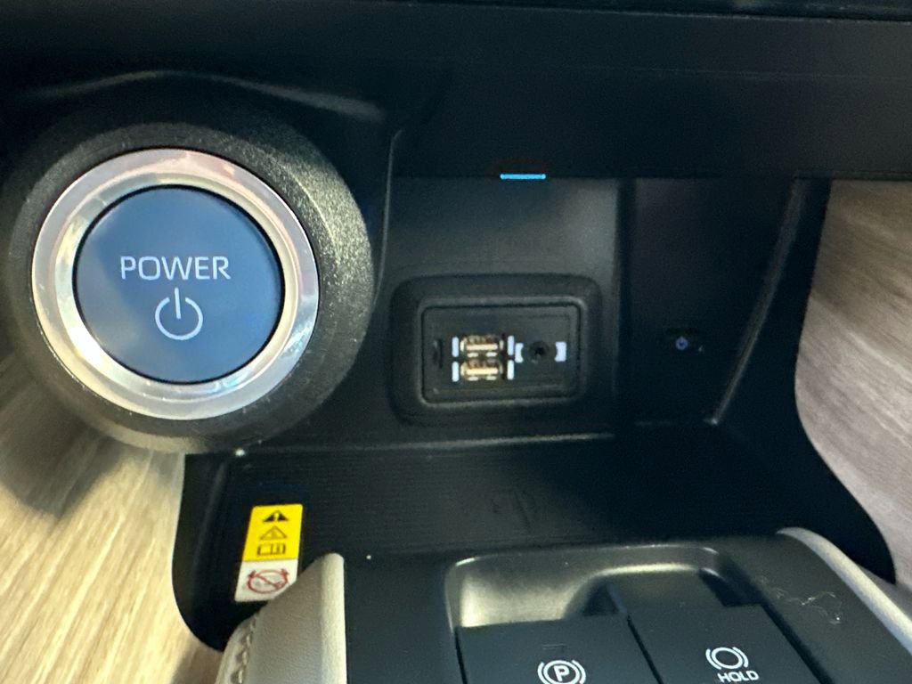 Certified 2022 Toyota Venza Limited image 29