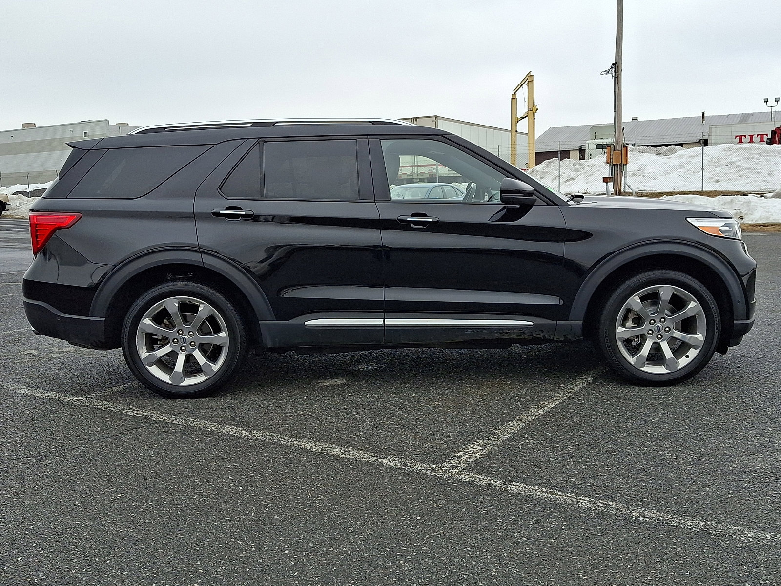 Used 2020 Ford Explorer Platinum w/ Premium Technology Package image 7