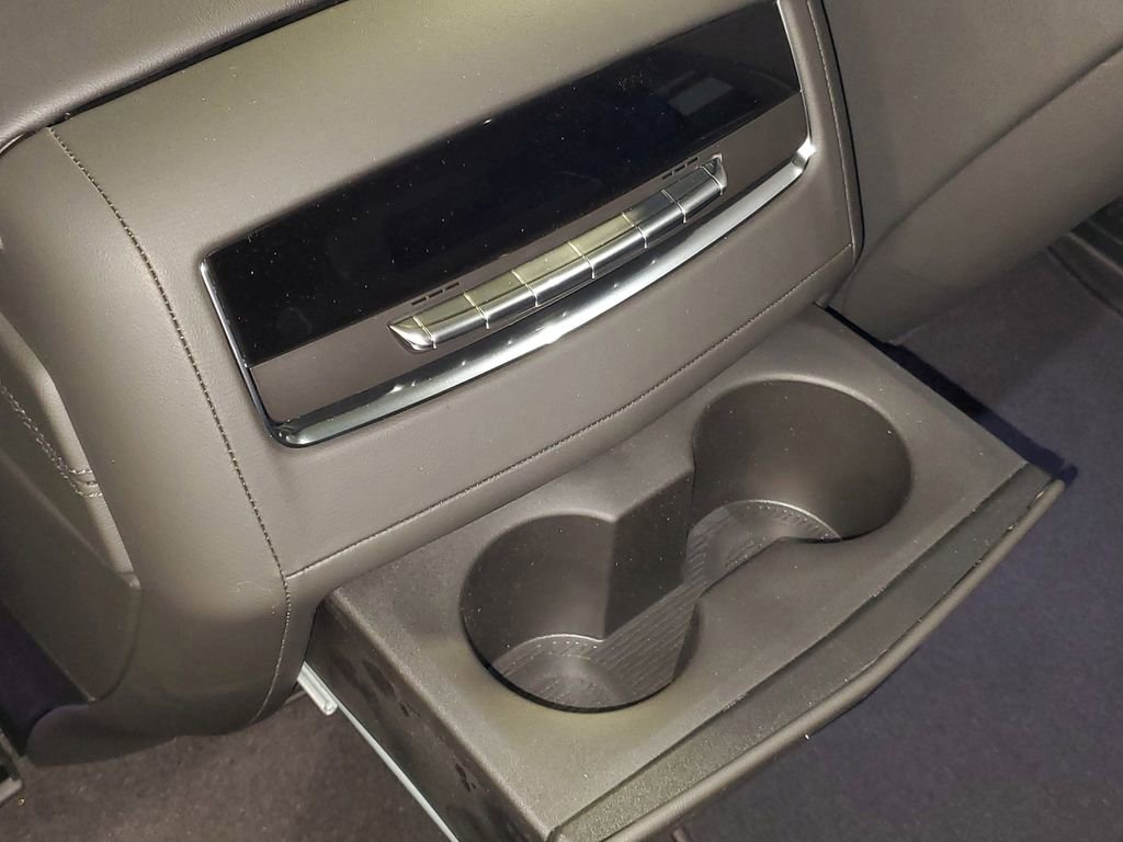 New 2026 Cadillac Escalade Sport AWD/4WD image 13