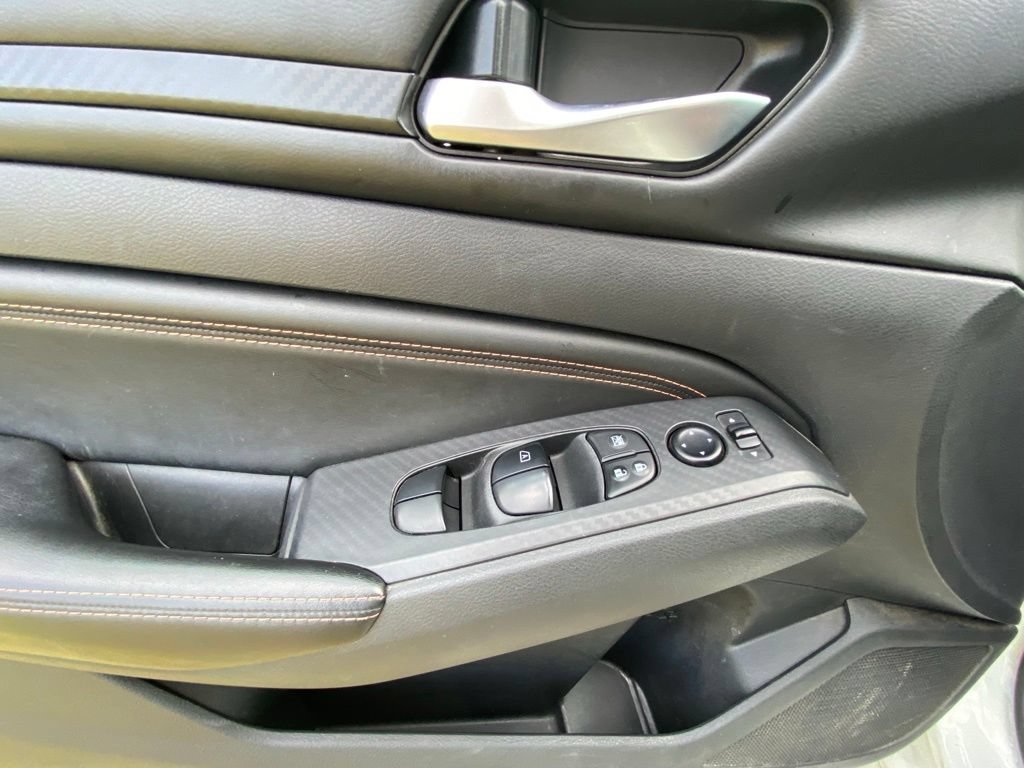 Used 2021 Nissan Altima 2.5 SR FWD image 12