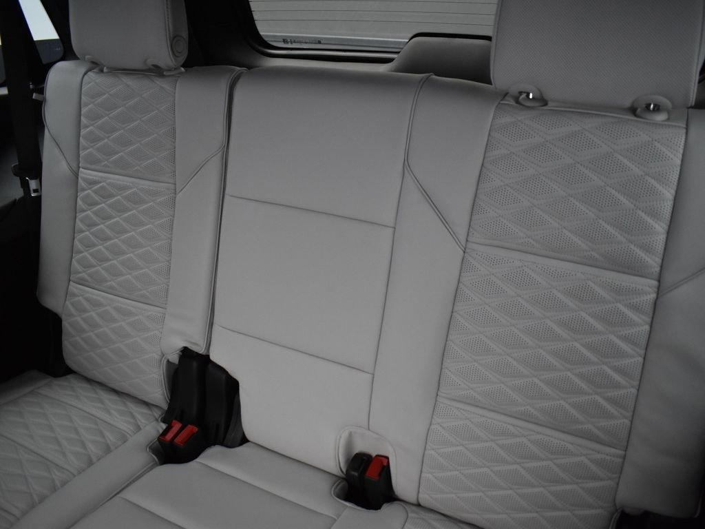 Certified 2026 Cadillac Escalade Platinum Sport w/ LPO, ONYX Package image 32