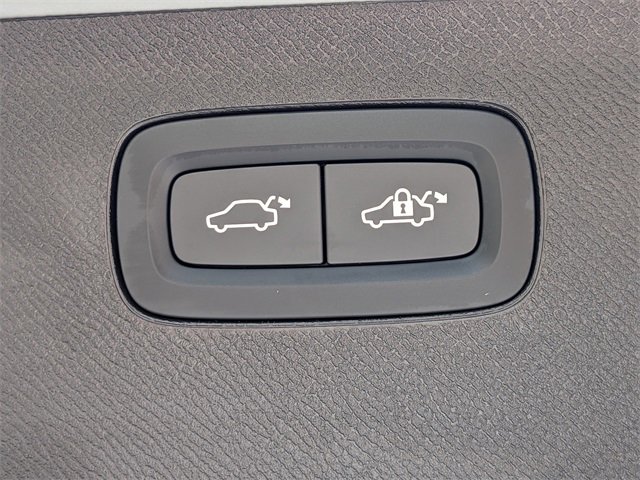 New 2025 Volvo XC90 B6 Plus w/ Protection Package Premier image 14