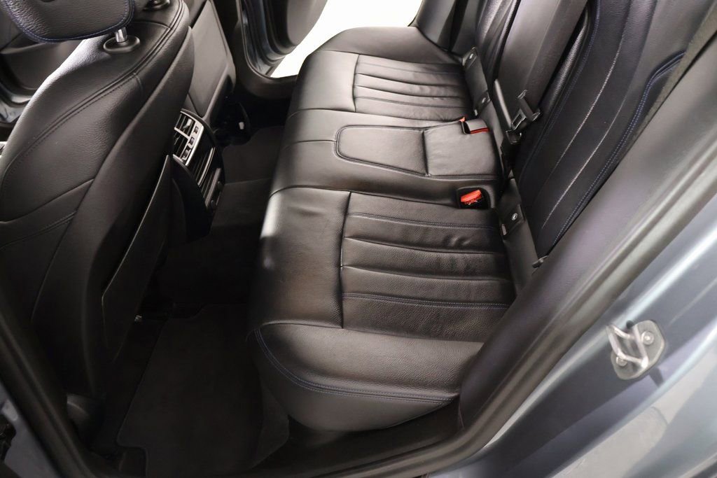 Used 2019 BMW 530i xDrive w/ M Sport Package AWD/4WD image 13