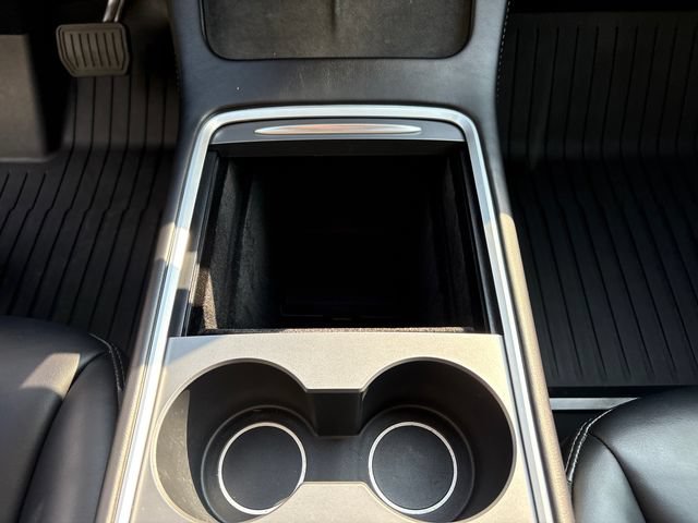 Used 2025 Tesla Model Y Long Range AWD/4WD image 29
