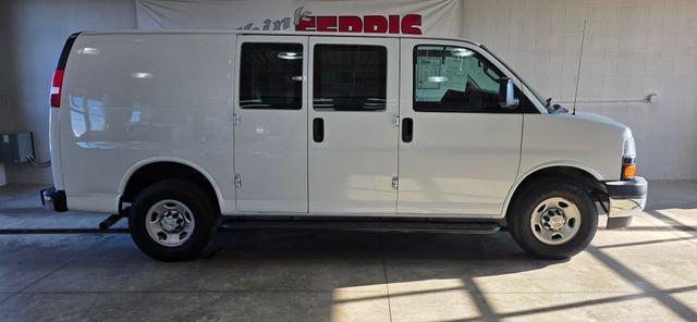 Used 2021 Chevrolet Express 2500 w/ Driver Convenience Package RWD image 8