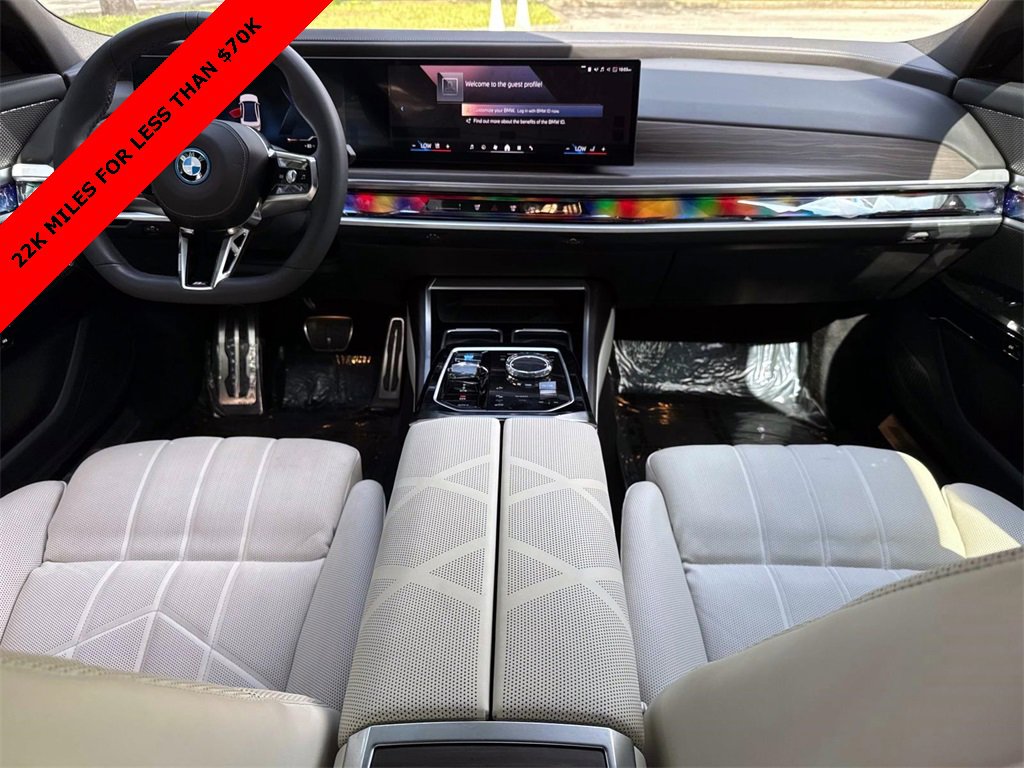 Used 2023 BMW i7 xDrive60 image 15