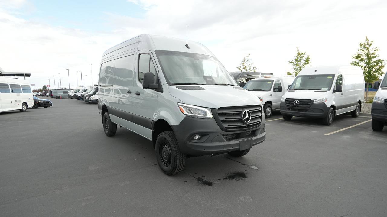 New 2025 Mercedes-Benz Sprinter 2500 image 3