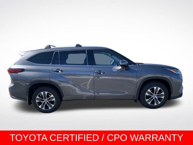 Used 2022 Toyota Highlander XLE AWD/4WD video 2