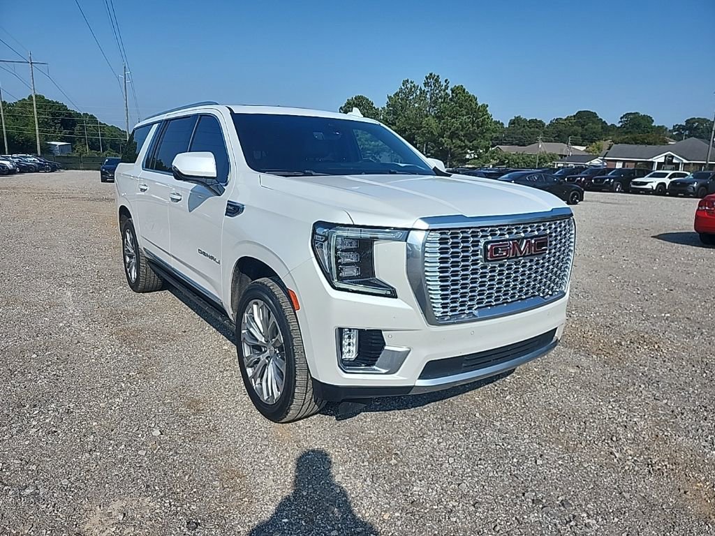 Used 2022 GMC Yukon XL Denali w/ Denali Premium Package