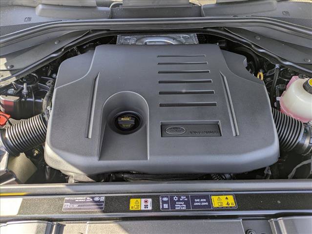 New 2026 Land Rover Range Rover Long Wheelbase SE image 18