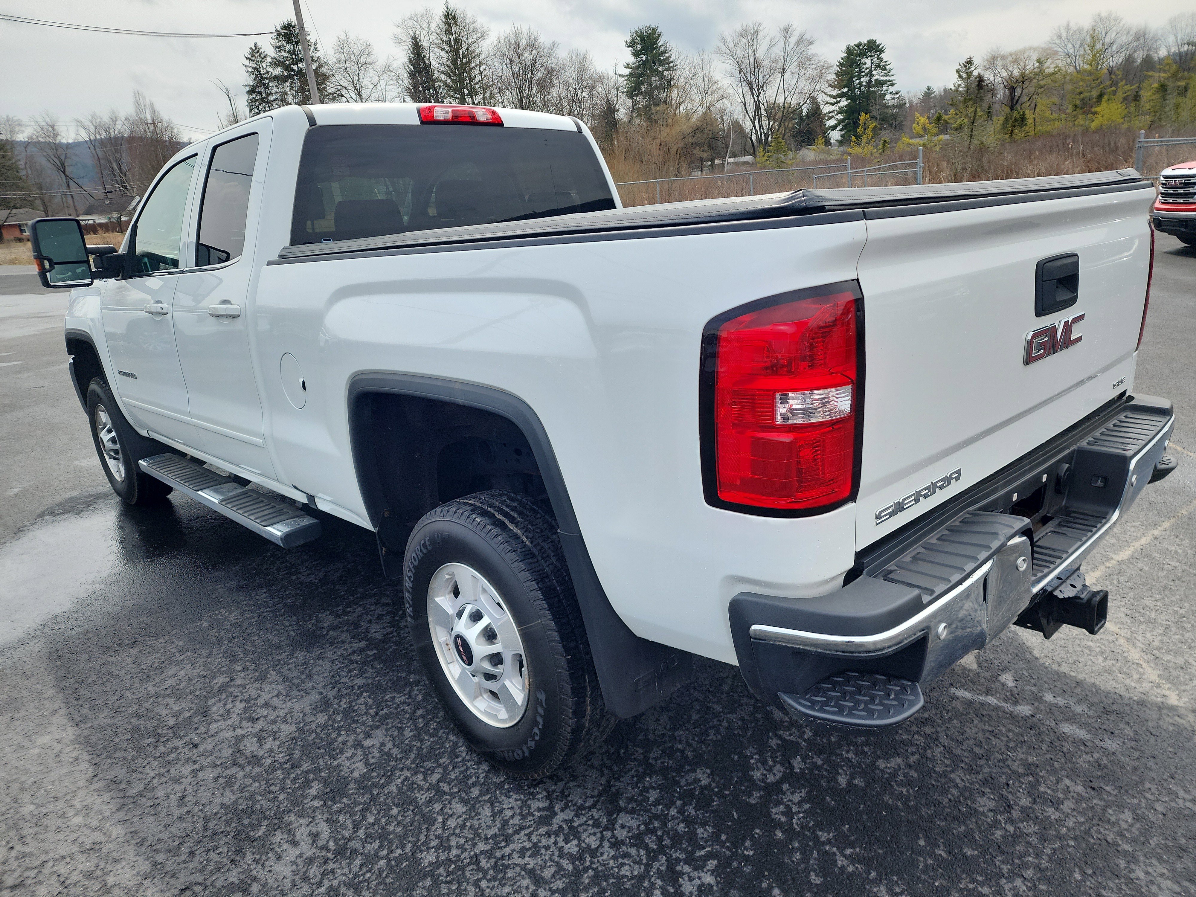 Used 2019 GMC Sierra 2500 SLE image 6
